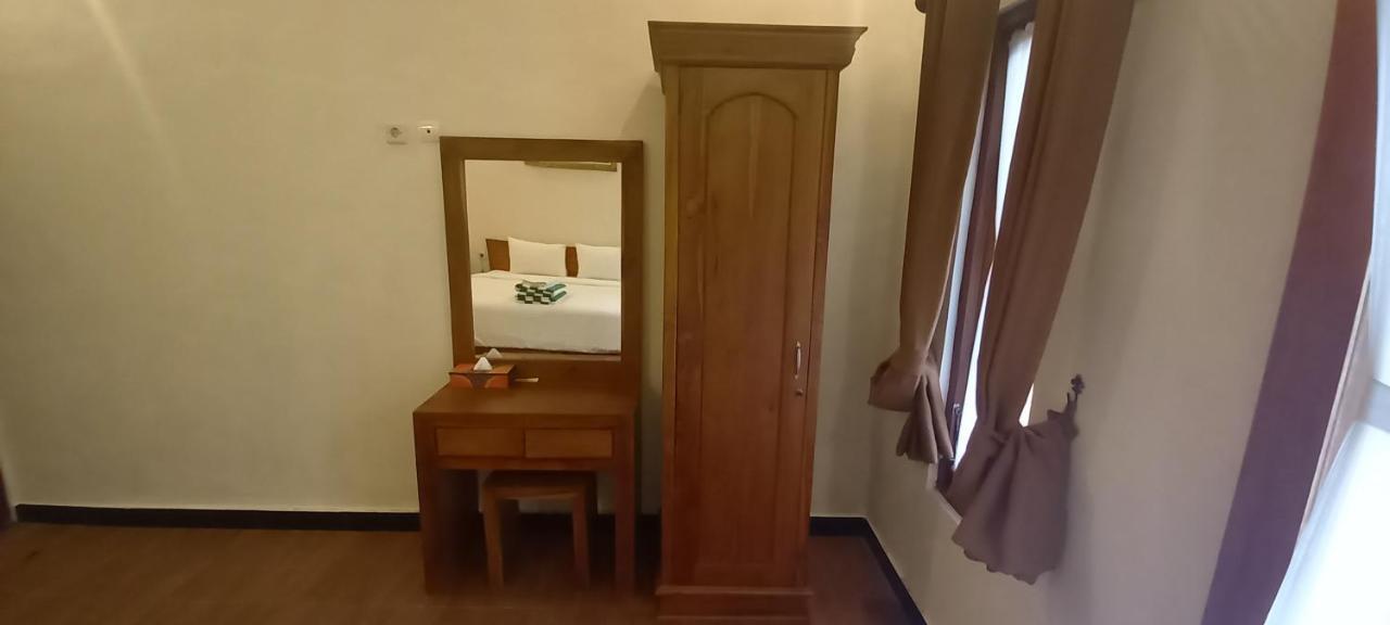 D'Lebah Homestay Nusa Penida Extérieur photo
