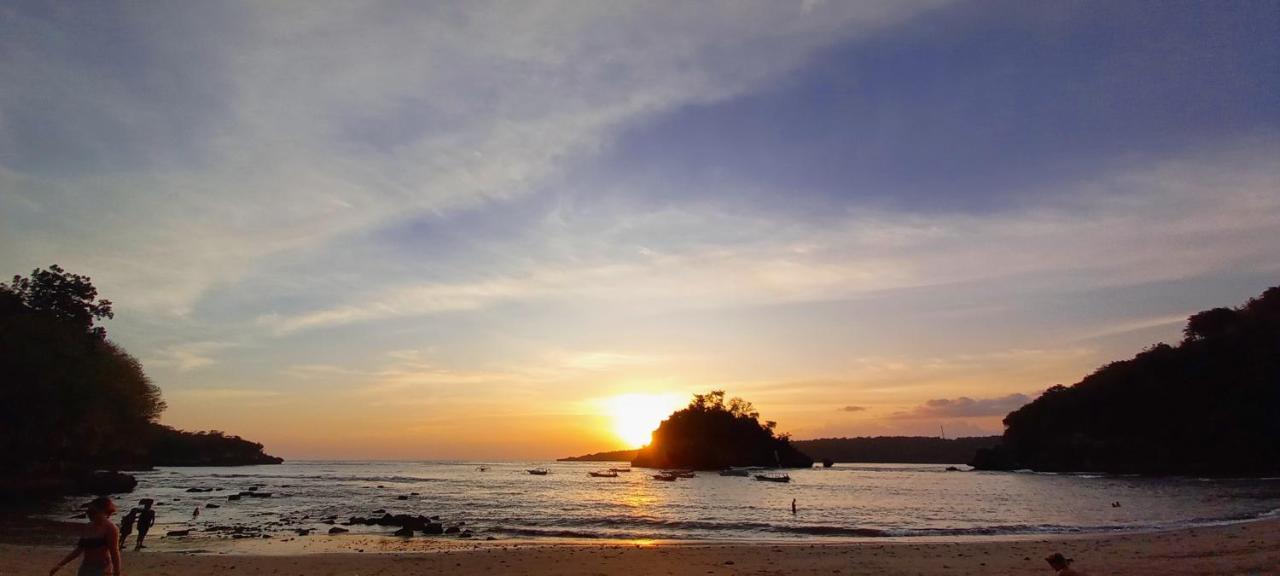 D'Lebah Homestay Nusa Penida Extérieur photo