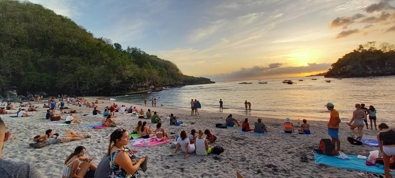 D'Lebah Homestay Nusa Penida Extérieur photo