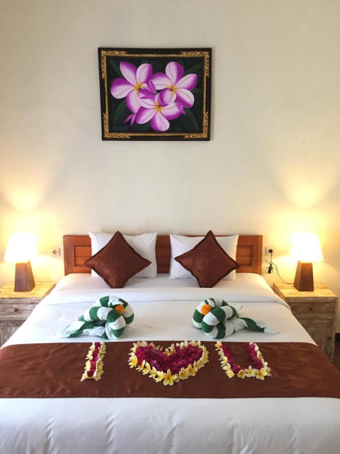 D'Lebah Homestay Nusa Penida Extérieur photo